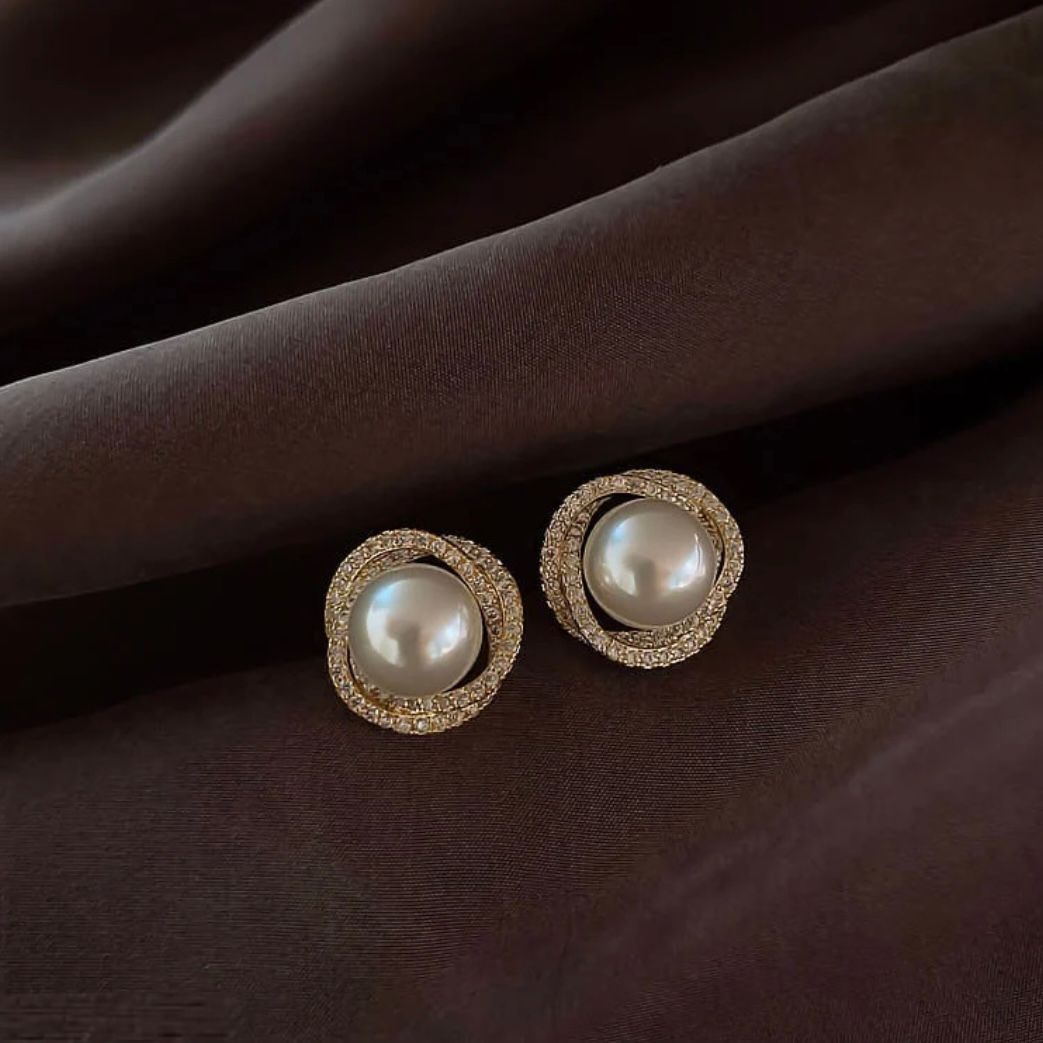 Pearl Studs pair